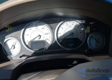 2010 Chrysler Town & Country Touring from USA, damaged, VIN 2A4RR5D15AR149051